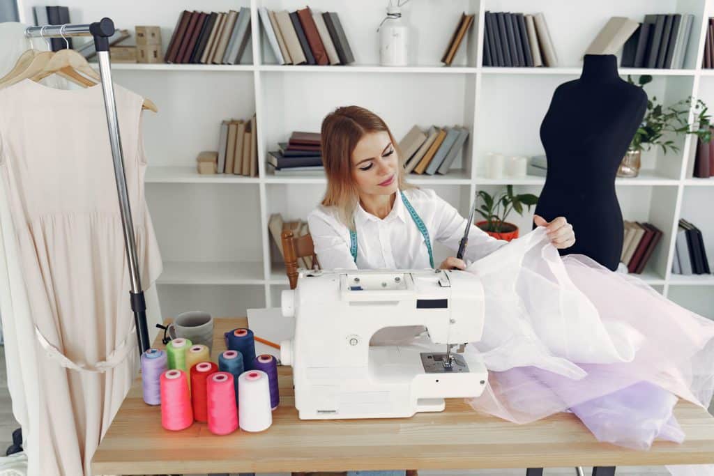 Sewing For Beginners - Learn How To Sew Professionally